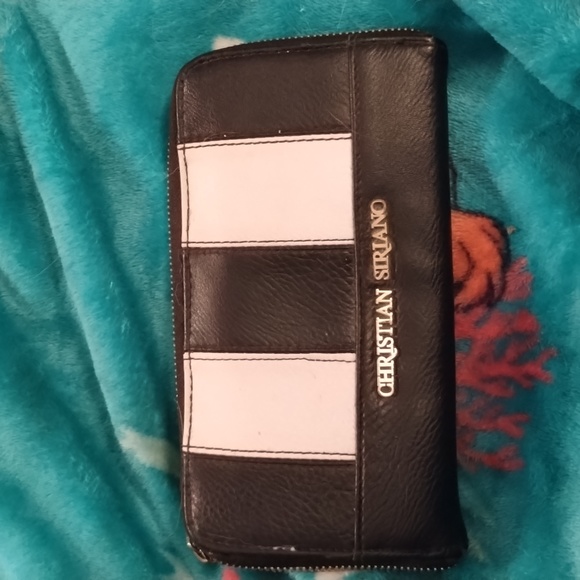 Christian Siriano Zip Around wallet - Picture 2 of 7